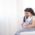 बच्चों की देखभाल और पेशेवर जीवन के बीच संतुलन: अनुभव साझा करें