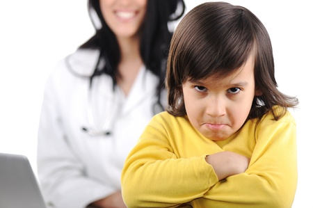 Children’s Eye Infection: Home Remedies vs Doctor’s Advice in India